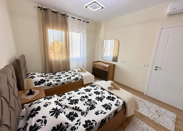 Downtown Gem 2 Апартаменты *