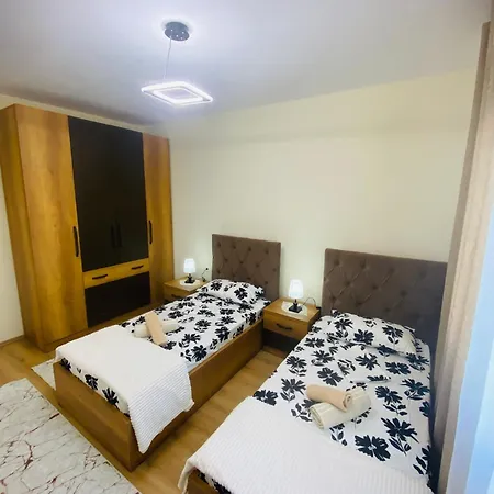 Downtown Gem 2 Apartment Shkoder