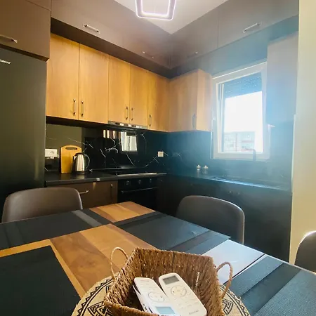 Downtown Gem 2 Apartment Shkoder