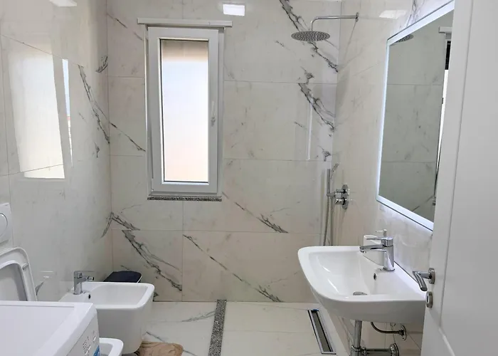 Downtown Gem 2 公寓